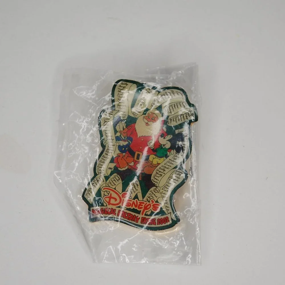 Disney Magical Holiday Faire 2002 Donald Duck Mickey Mouse Santa Claus Pin 17712